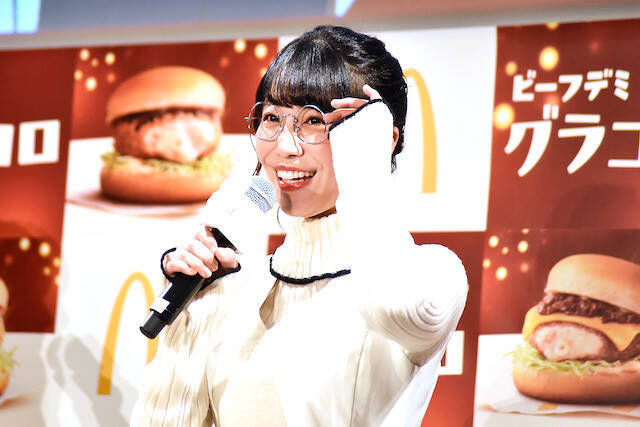 前田敦子が竹達彩奈 愛美ら声優と グラコロ アニメｃｍ出演 ３ ４年ぶりに生歌披露 皆さんの前で歌える機会があってうれしい 19年12月4日 エキサイトニュース 2 2