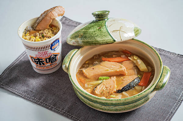 ｂ級フード研究家 野島慎一郎のバカレシピ カップヌードル味噌とコンビニ魚を使うだけで超本格的 味噌ヌードルで作った石狩鍋 年3月27日 エキサイトニュース