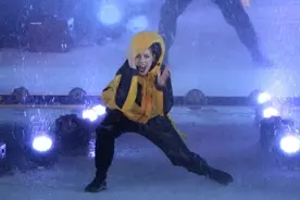 土屋アンナ バッサリショートヘアのイメチェンshotに反響 昔のアンさんみたい 若い 21年10月3日 エキサイトニュース