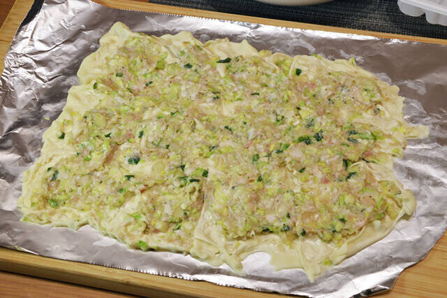 ｂ級フード研究家 野島慎一郎のバカレシピ 埼玉県民のソウルフード ぎょうざの満洲がピザに大変身 ぎょうざの満洲のガーリックピザ 21年12月10日 エキサイトニュース