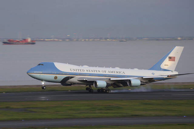 元米陸軍情報将校が警告「米中戦争はすでにもう始まっている!!」