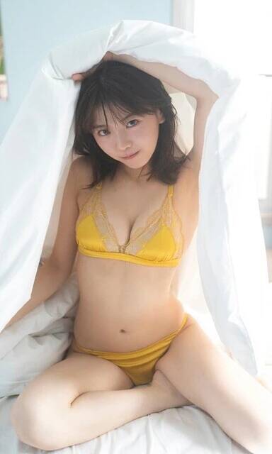 サッカーの祭典カラーのグラビアで日本を応援！【週プレ グラジャパ！】