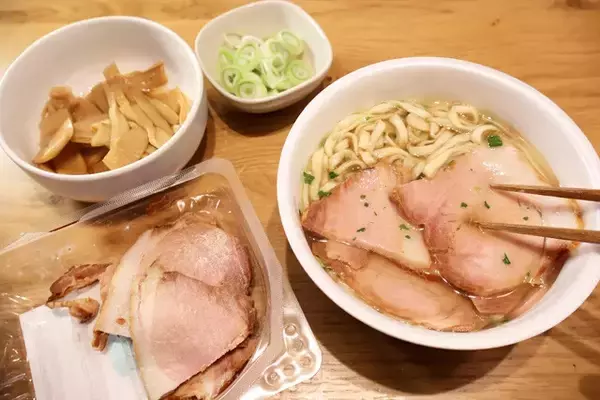 「【ちゃん兵衛（ちゃん系どん兵衛）】あのしょっぱウマスープを完全再現！　今年大注目のちゃん系ラーメンをどん兵衛で作ったら激ウマ大成功！＜野島慎一郎のバカレシピ＞」の画像