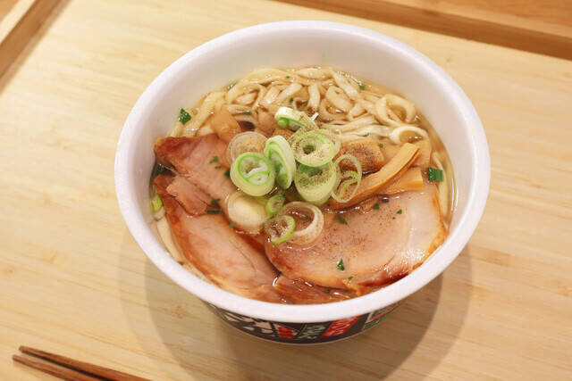 【ちゃん兵衛（ちゃん系どん兵衛）】あのしょっぱウマスープを完全再現！　今年大注目のちゃん系ラーメンをどん兵衛で作ったら激ウマ大成功！＜野島慎一郎のバカレシピ＞