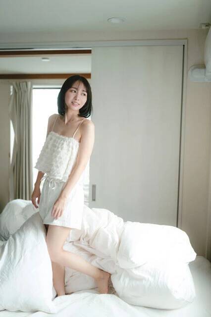 大人気育成ゲーム出演で話題の"ビジュ大爆発声優"・小島菜々恵が初のデジタル写真集を発売！「今回の撮影は己の羞恥心との戦いでした(笑)」