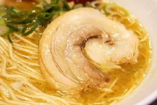 「【極上中華そば】リーズナブルさと釣り合わない驚きの美味しさ！ その秘密はなんと......：パリッコ『今週のハマりめし』第227回」の画像