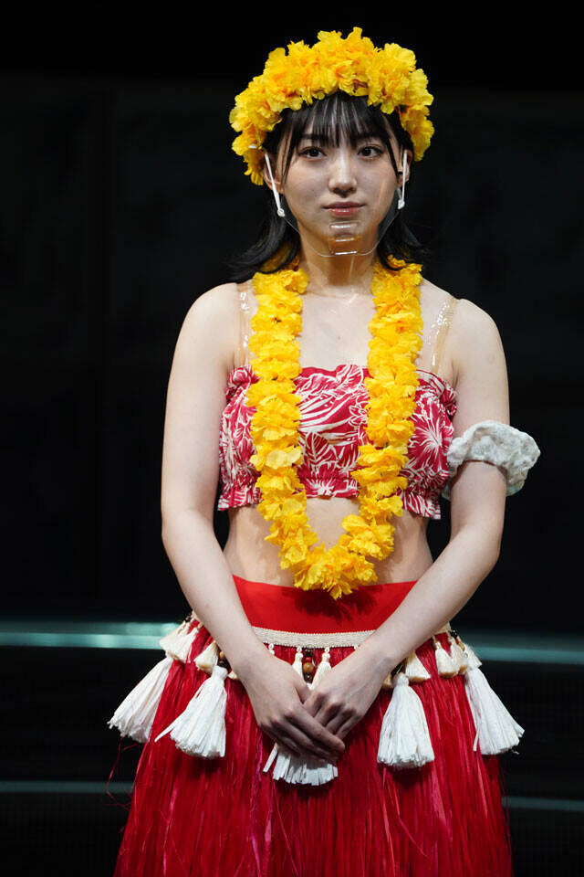 日向坂４６・潮紗理菜、舞台『フラガール』で先輩から受け継がれた衣装に「身も心も引き締まる思い」