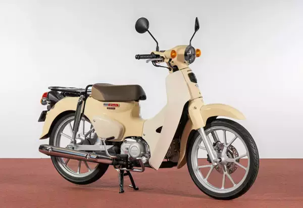 「「ホンダが動かなければ原付が消えてしまう」一挙4台公開された噂の新シリーズの実力は？　ホンダ"新基準原付"大解剖」の画像