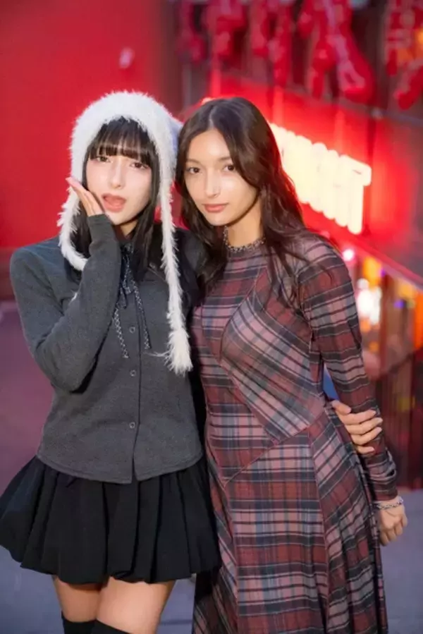 「「グラジャパ！アワード2025」でカムバック賞を受賞した、エリマリ姉妹が語る初グラビアの記憶「グラビアが私たちの良さを一番に引き出してくれる仕事なんだなって、若いながらに思いました（笑）」」の画像