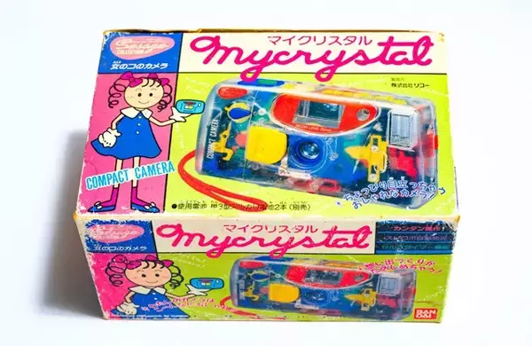 「ブラックやシルバーだけじゃない！　平成のスケルトンカメラ【山下メロの平成レトロ遺産：090】」の画像