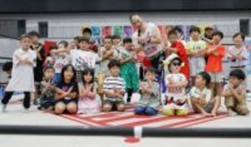 全席無料なのに売り上げは過去最高の1.8億円！　海外からも注目される団体の裏側に密着！　業界の異端児「九州プロレス」が熱すぎる!!