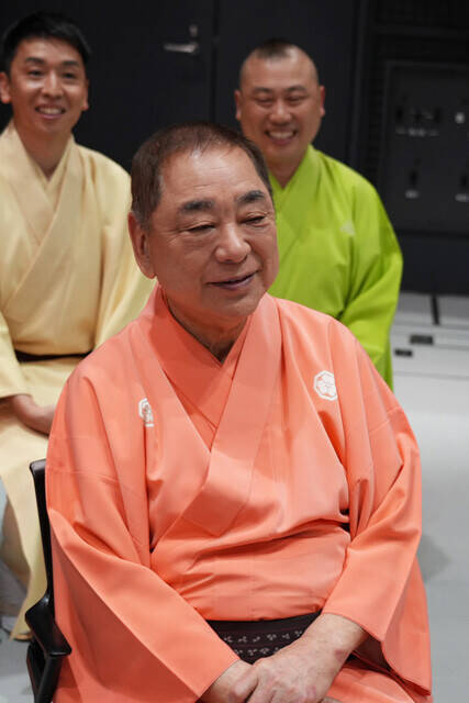 笑点メンバーがスーツ姿で"プレイボーイ"に？ 「笑点」も「週刊プレイボーイ」も60周年！ スペシャルコラボグラビア撮影現場に密着!!