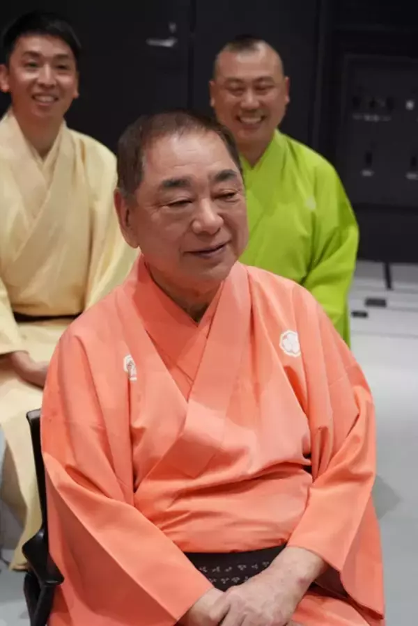「笑点メンバーがスーツ姿で"プレイボーイ"に？ 「笑点」も「週刊プレイボーイ」も60周年！ スペシャルコラボグラビア撮影現場に密着!!」の画像
