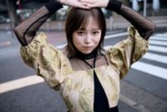 "サロモ界"のトップランナー・緑川春菜の初水着デジタル写真集が爆売れ中！「実は6年前にもグラビアのオファーを受けていたんです」