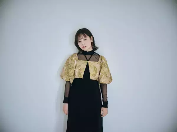 「"サロモ界"のトップランナー・緑川春菜の初水着デジタル写真集が爆売れ中！「実は6年前にもグラビアのオファーを受けていたんです」」の画像