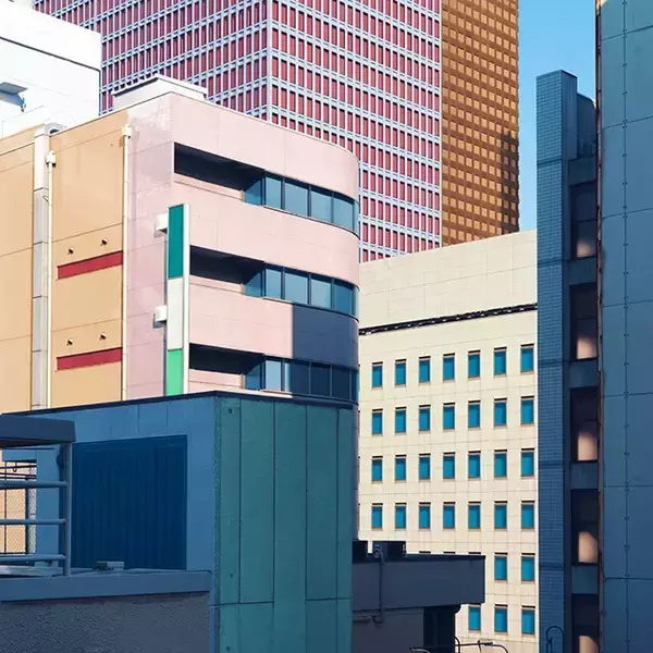 「新作『TOWN BEAT』をリリース。KIRINJI・堀込高樹「ポップスってどこかワイドショー的な"俗っぽさ"がないといけない」」の画像