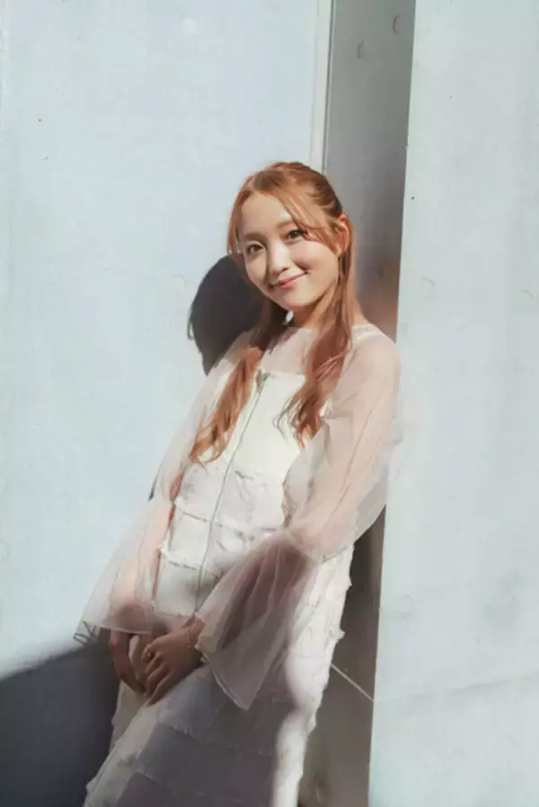 「SNS総フォロワー数400万人超えの人気者・ねおが初のデジタル写真集を語る「水着やランジェリーの姿を見せるなんて、大人になったからできたんだなと思います」」の画像