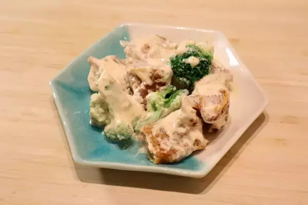 「発売20周年の国民的フードを主食からおつまみまで徹底的に楽しむ!　激ウマ確定！　ファミチキカスタム20連発!!＜野島慎一郎のバカレシピスペシャル＞」の画像