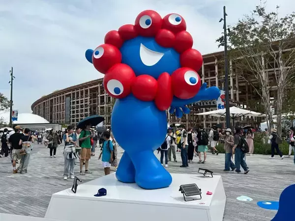 「【万博「ミャクミャク愛」の現場】プロデューサーが明かす人気の裏側「万博が終わったから消えていくというのではなく、これからも愛されていくキャラクターに...」」の画像