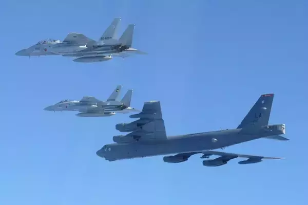 「レーダー照射に空母、爆撃機！　中国軍"連続挑発"の真意と露呈したその"能力不足"」の画像