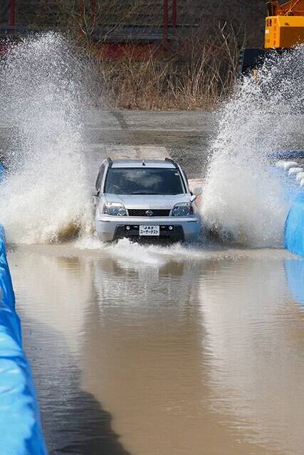 台風＆ゲリラ豪雨から愛車を守れ！　「クルマ冠水」サバイバル