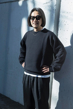 「記号としての服」に惑わされず、自分なりの定番を見つけるための一冊『なぜこの服は時代を超える定番なのか　一生モノの服の見極め方』（著：石川俊介）