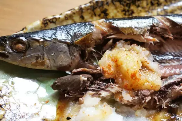 「【焼さんま&さんま弁当】信頼のスーパー「ライフ」の惣菜とお弁当で、2025年の豊漁を祝したさんまづくし晩酌を堪能！：パリッコ『今週のハマりめし』第206回」の画像