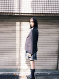 「女優、モデル、アーティストの"三刀流"小宮山莉渚「何かしてなきゃ気が済まないので仕事と学業の両立も楽しかったです！」【制服と、私と。】」の画像6