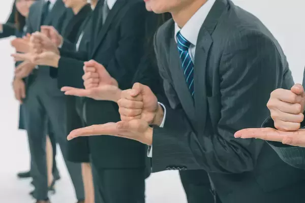 経営学者が説く科学的に正しいゴマすり＆根回し【令和8年、働く大人の新常識アンケート③】