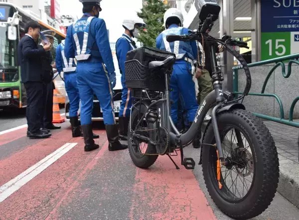「青切符導入を前に取り締まりが厳格化!?　キーワードは「危険性帯有」　自転車の違反で"クルマの免停"が急増中!!」の画像