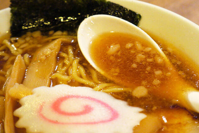 【ラーメン】24時間お手頃に飲める酒場のラーメンが、こんなにうまくて550円なことにただただ感謝：パリッコ『今週のハマりめし』第229回