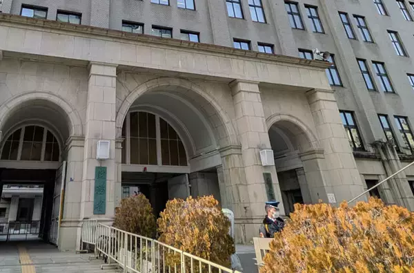 「高市首相の「責任ある積極財政」でトクするのは誰？　本当に国民のための政策なら「おおよそ30兆～40兆円ぐらいの財源が捻出できる」」の画像