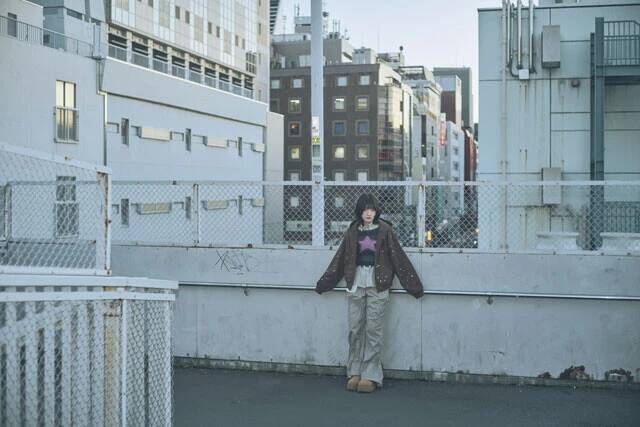 元ヤナミューの間宮まにがアーバンギャルド・おおくぼけいのプロデュースでソロアーティストデビュー！ 「歌に自信がないので、楽曲ごとに異なる人格を宿しました」