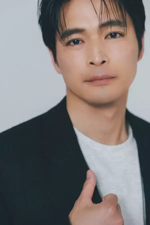 「元Jリーガー、SHOW-WA・青山隼の新連載がスタート！「叔父（伊集院静）が週プレさんで連載をしていたので、同じ場に携われることが嬉しいです」」の画像