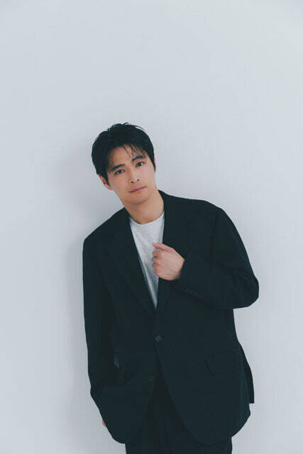 元Jリーガー、SHOW-WA・青山隼の新連載がスタート！「叔父（伊集院静）が週プレさんで連載をしていたので、同じ場に携われることが嬉しいです」