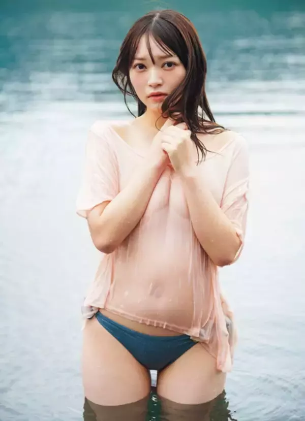 ライブアイドル界の"伝説の逸材"佐山すずかが卒業後初グラビアで大人な姿を披露！「グラビアでだったら"大人な自分"を表現できるかもしれないと思って」