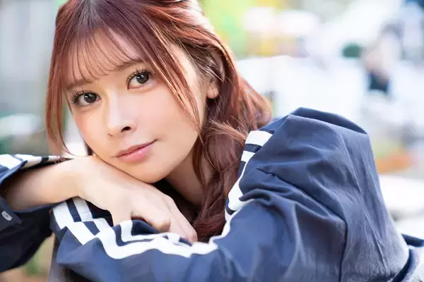 ゴージャス☆なIカップで話題の「令和の超新星」山田あいが語る初グラビアの記憶「下乳は出ていたけど、思っていたより王道だなって。撮影中はノリノリでした」