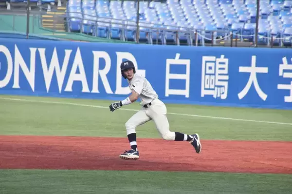 「今春の東京六大学野球、ドラフト候補と未来のスターたち」の画像