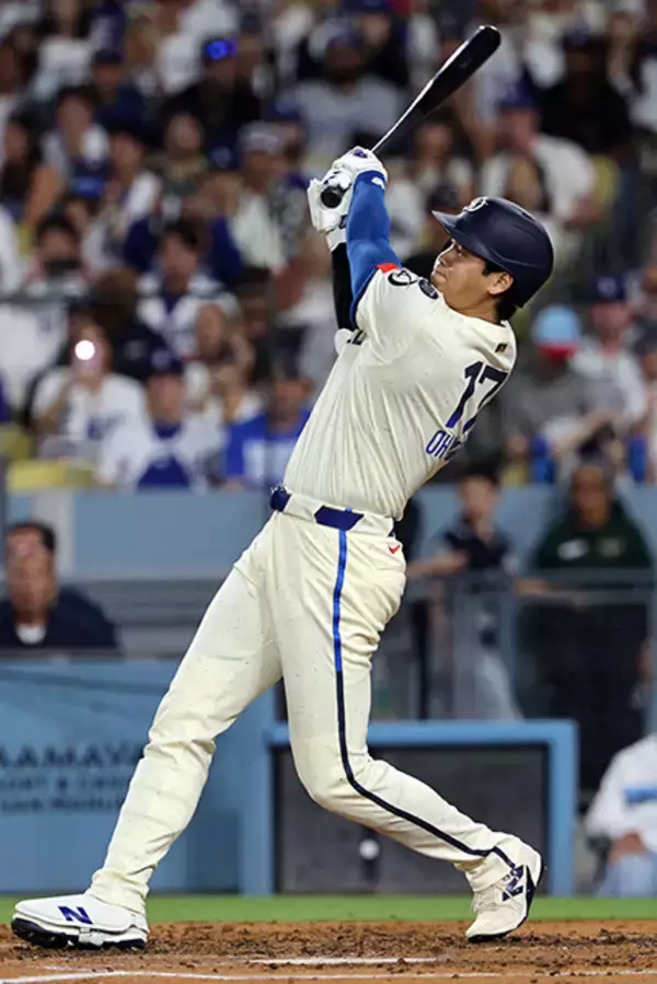 「ドジャース「WS連覇」3つのカギ。大谷翔平「三刀流」、夢の日本人リレーはあるのか？」の画像