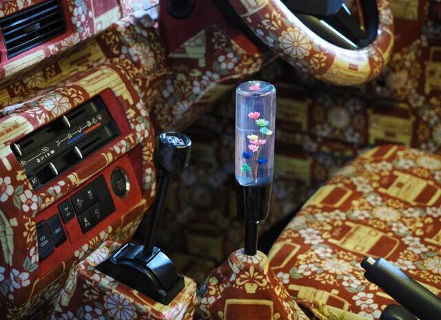 世界最大級の"改造車の祭典"で見つけた！　「東京オートサロン2026」やりすぎカーTOP7!!