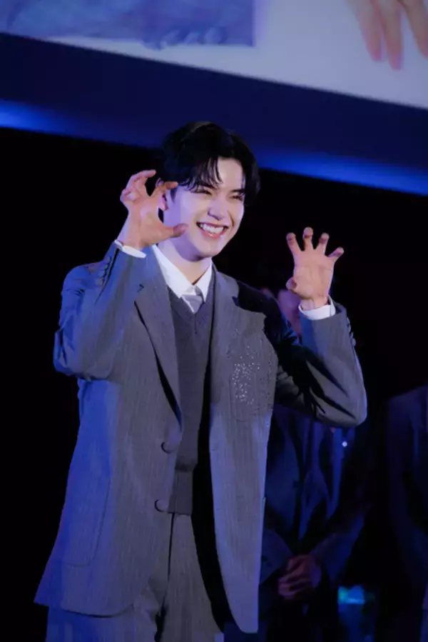 「秋元康プロデュースのシアターボーイズグループ「Cloud ten」が誕生。総勢30名が初パフォーマンスを披露」の画像