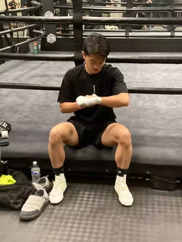 「中谷潤人、122パウンド（スーパーバンタム級）で為虎添翼（いこてんよく）。井上尚弥からダウンを奪ったカルデナスと充実のスパーリング」の画像