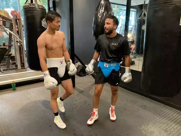 「中谷潤人、122パウンド（スーパーバンタム級）で為虎添翼（いこてんよく）。井上尚弥からダウンを奪ったカルデナスと充実のスパーリング」の画像