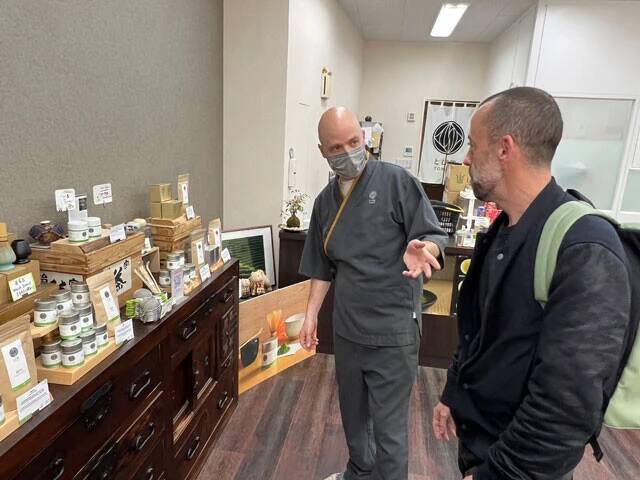 すでに220円!!「ペットボトルの緑茶300円時代」秒読み危機