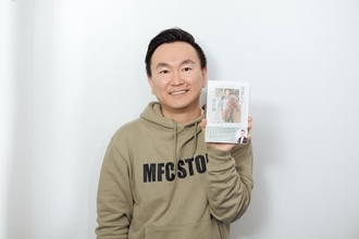 ネタ作りは「削る」、本の執筆は「膨らます」　かまいたち山内に聞く初のエッセイ本