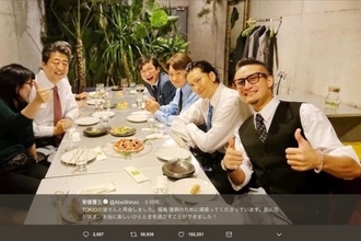 TOKIO、またも安倍首相ツイッターに登場　昭恵夫人も交えて楽しげな会食