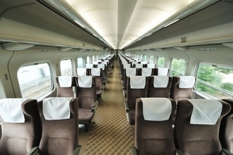 ノンスタ石田、新幹線で後ろに座る乗客に絶句　「すげー不愉快」