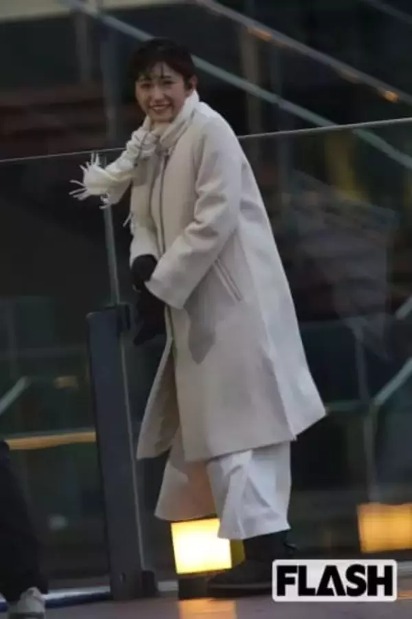 証券会社→テレ東アナ転身の嶺百花アナ「ぷっくりすぎる涙袋」に視聴者戸惑い…流行りメイクの“落とし穴”