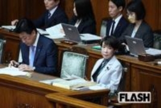 “高市応援団”発起人に前回総裁選候補者ズラリ「無投票再選」目指す麻生副総裁が“ポスト高市”争いに刺した“釘”
