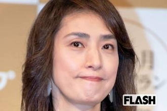 天海祐希　美しすぎる“素肌にスーツ”姿をアップ　58歳でも変らぬ色気に「信じられない」ファン驚愕